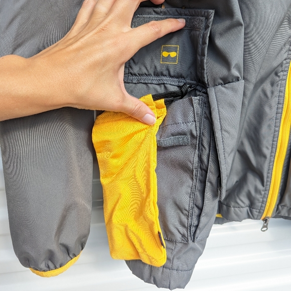 Quiksilver Jackets & Coats Quicksilver Maximum Lightweight Snow Jacket Poshmark